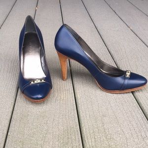 Talbots Size 7 Navy blue high heels.